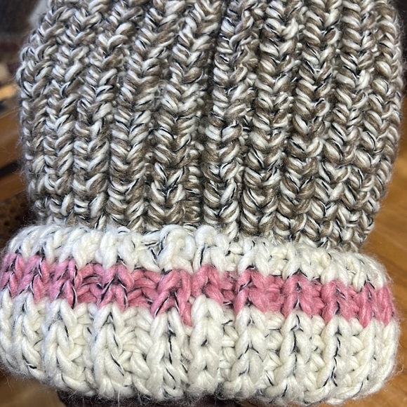 Roots hat - Picture 5 of 5